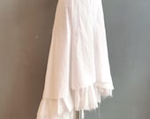 weißer asymmetrische Unterrock knielang für Damen Seiden Baumwolle, leichte Sommerrock Ergänzung, Tellerrock mit Faltenbordüre Designer Rock