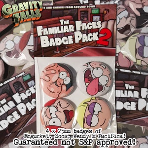 Könnte beinhalten: Vier 2,5 cm große Ansteckbuttons mit Charakteren aus der Zeichentrickserie Gravity Falls. Die Charaktere sind: McGucket, Soos, Wendy und Pacifica. Der Text auf der Verpackung lautet "The Familiar Faces Badge Pack 2" und "Guaranteed not S&P approved!"