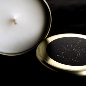 COLLAPSING SOFTLY Small Scented Candle In Gold Tin Woodsy Vanilla image 3