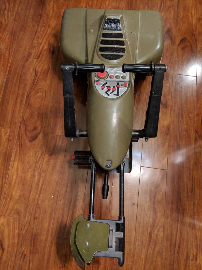 speeder bike pedal car