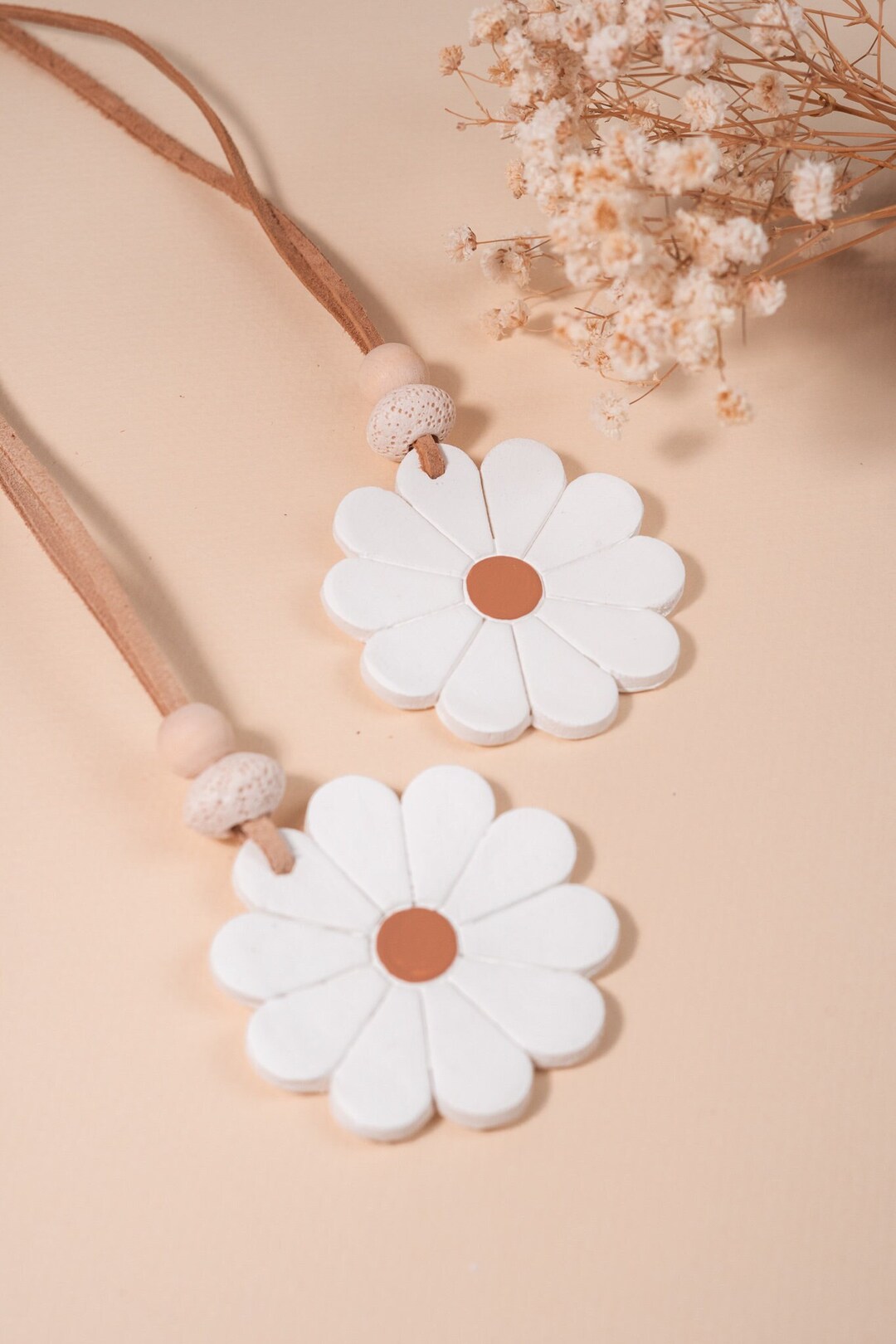 Rear View Mirror Car Charm Daisy Flower Clay Car Diffuser