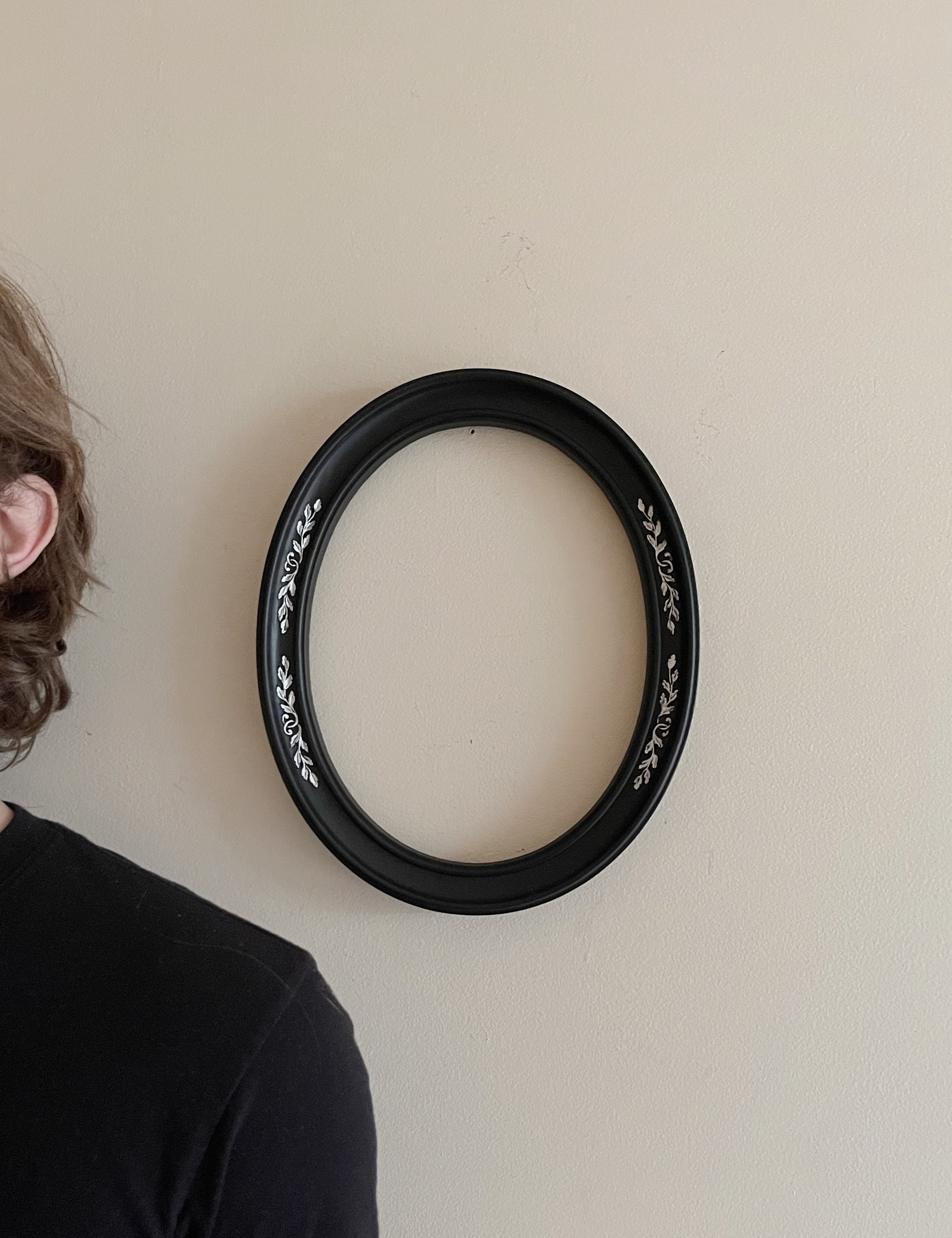 Black Oval Laurel Frame Victorian Gothic Wall Accent Gallery Wall Decor