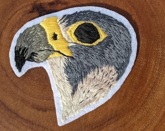 Peregrine Falcon Patch 444 2 Inch Diameter Embroidered Patch