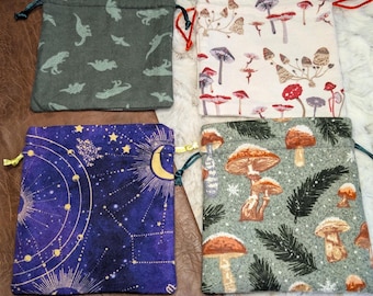 Soft Cotton Dice Bag: Drawstring Pouch for DnD, Crystals, and Trinkets