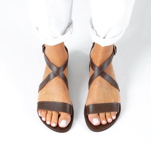 Women Flat Sandals, Brown Leather Sandals, Sandales Grecques plates en cuir, Sandalias Griegas, Greek Gladiators, MYRTO