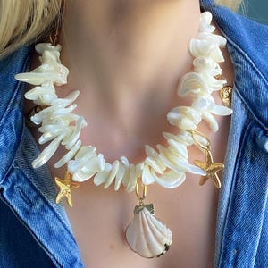 Extravagant Natural sea shell Necklace, Chunky charm necklace, Siren aesthetic Jewelry, Mermaid Festival  necklace, Gift for her, CORDELIA