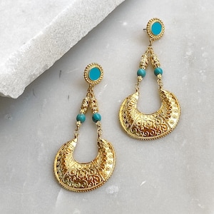 Statement oversize earrings, Boho chic earrings, Turquoise and gold Tribal Earrings,  Bijoux éthniques, Boucles d&#39;oreilles, MYRTÓ