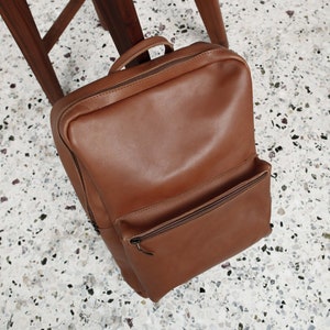 Sac à dos en cuir marron, sac pour ordinateur portable en cuir premium pour homme, sac à dos de travail et de voyage, sac à dos d'école, cadeau de remise des diplômes, cadeau pour lui, ACHILLE