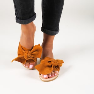 Ancient Greek Sandals Suede leather Sandals Womens, Sandales Grecques plates, Griechische Sandalen , Sandalias Griegas Mujer, FIOGOS