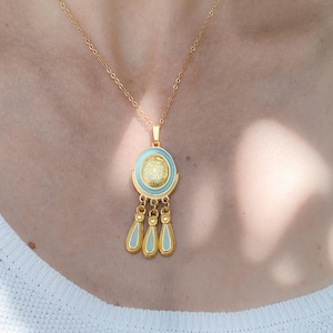 Töchter Geschenk, Gold Runde Anhänger Halskette mit Tearing Charms, Türkis und Gold Boho Halskette, Geburtstagsgeschenk für Sie, LUNO
