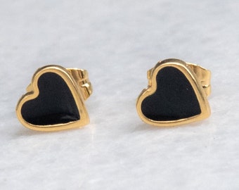 Pendientes pequeños de corazón negro