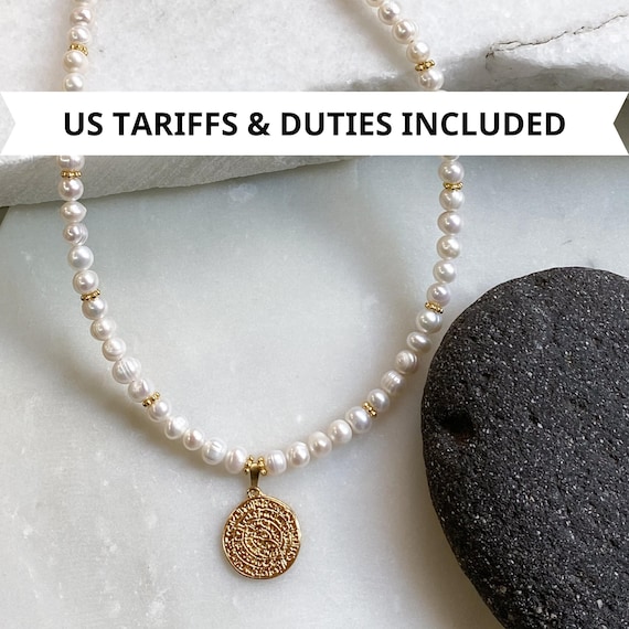 Collier ras du cou élégant noué 24 perles facettes pierre de lune arc