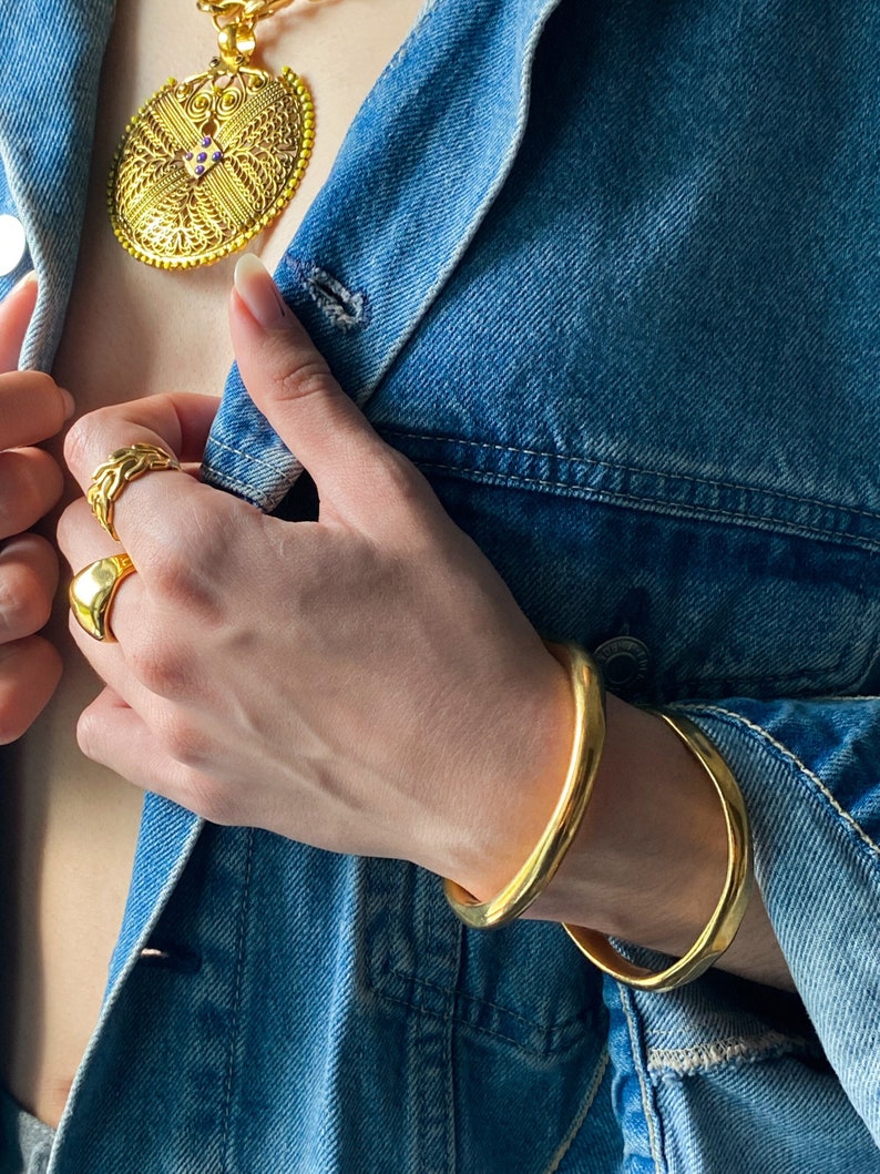 Minimal Gold Bracelet Chunky Cuff Bracelet Statement Bungle Bracelet Christmas Gift for her, Goldenes Armband image 1