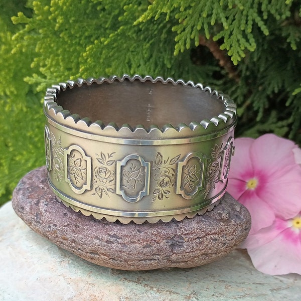 Antique Victorian Bracelet, Sterling Silver Hinged Bangle, J H England Jewelry, Engraved Ivy Leaves, Roses, Standard Silver, Scalloped Edges