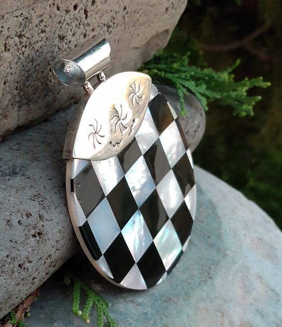 Checkered Sterling Silver Pendant, Mother of Pear… - image 5