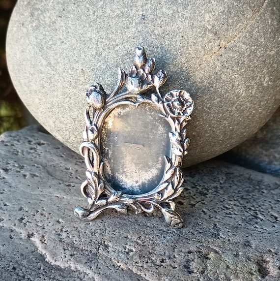Brooch frame best sale