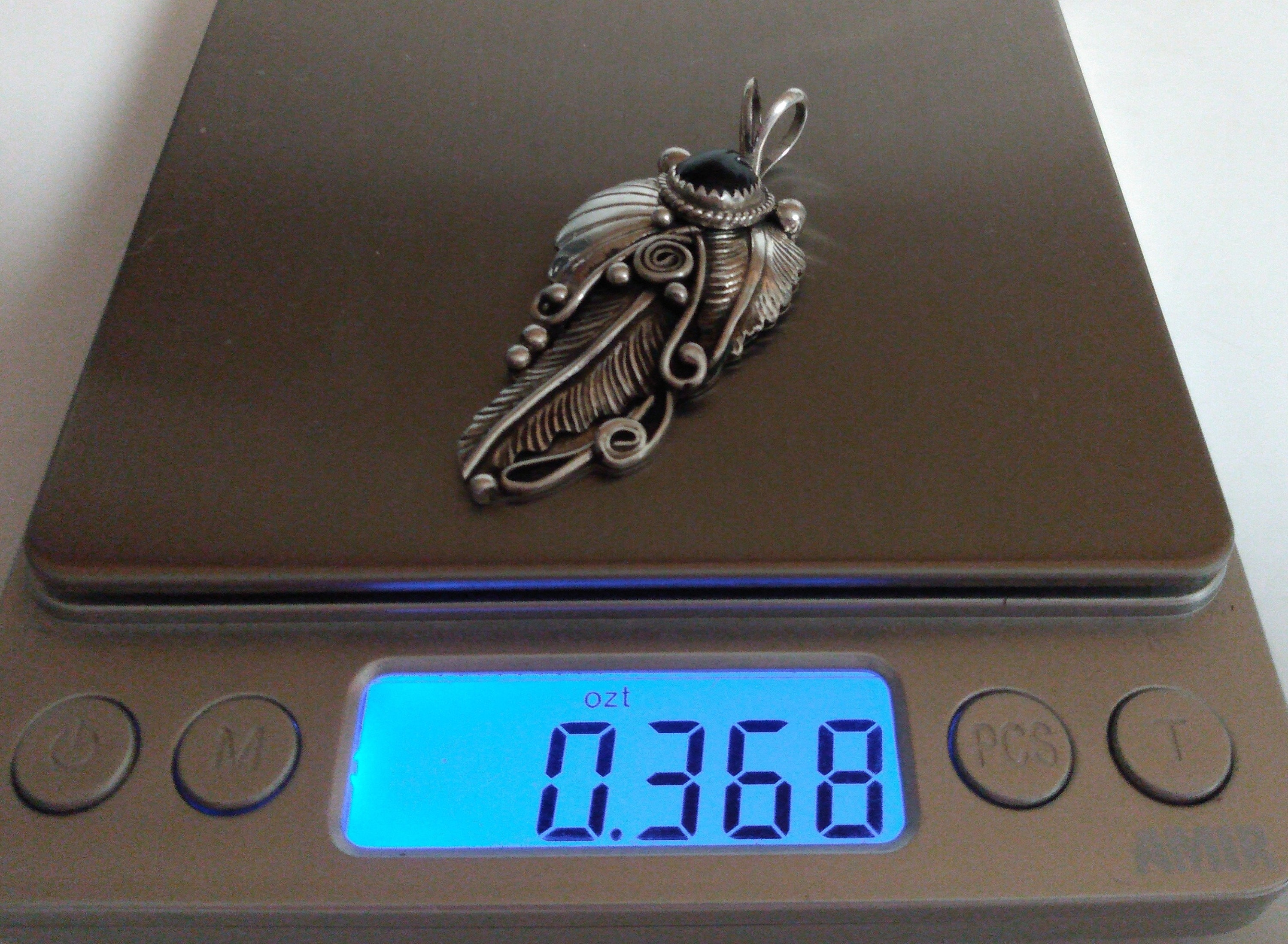 BILLY SLIM Sterling Silver Pendant, Black Onyx Stone, Navajo Signed Piece B, Native American Jewelry, Vintage 925, Large Size, Leaves Scroll - Etsy BILLY SLIM Sterling Silver Pendant, Black Onyx Stone, Navajo Signed Piece B, Native American Jewelry, Vintage 925, Large Size, Leaves Scroll - Etsy