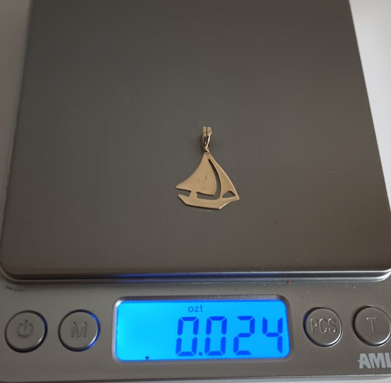 Silbot Pendnt Chrm 14 Krt Yellow Gold T 1stDibs