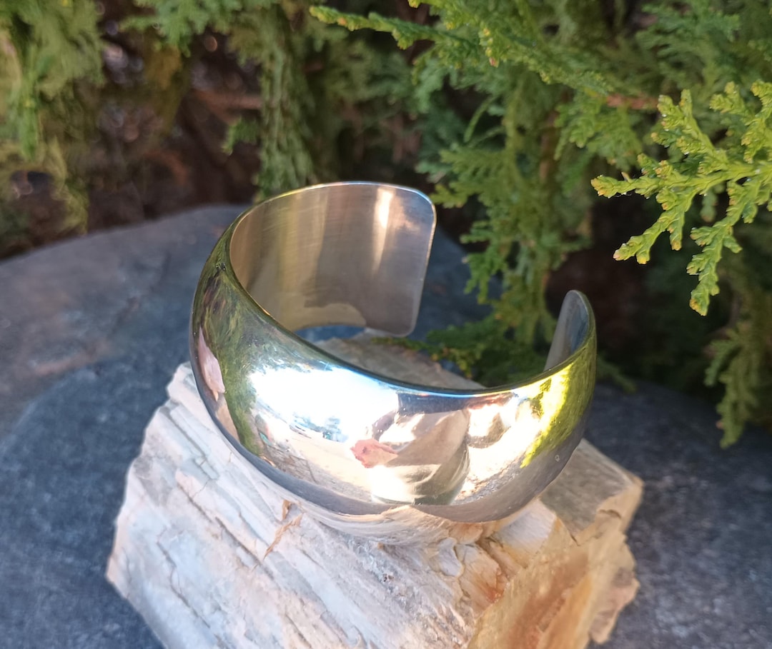 TOM HAWK Sterling Silver Cuff Bracelet, Signed Navajo Artisan