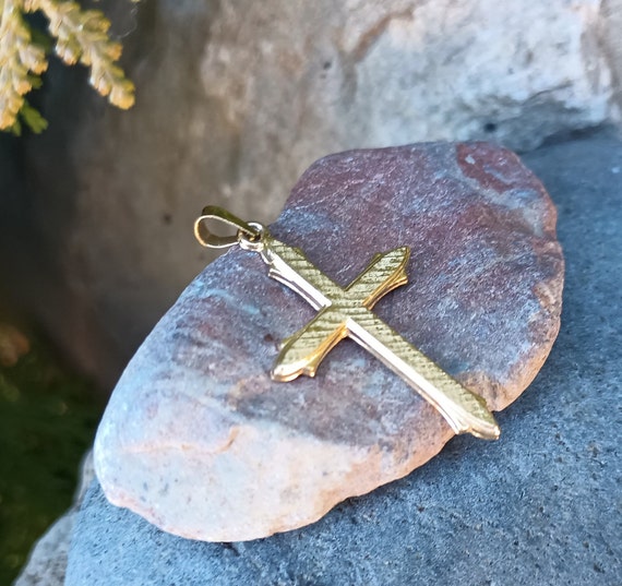 14K Gold Cross Pendant, Textured & Polished Desig… - image 1