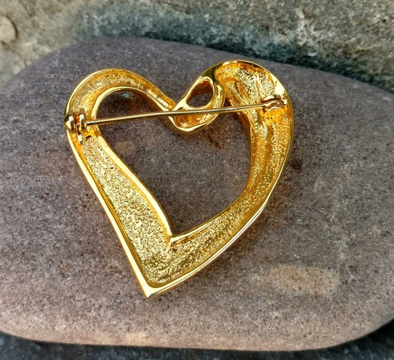 Vintage Heart Brooch, Gold Tone Costume Jewelry, … - image 5