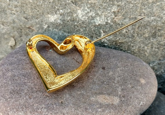 Vintage Heart Brooch, Gold Tone Costume Jewelry, … - image 7