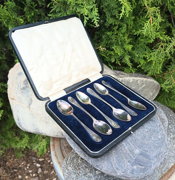 James Deakin and Sons Cased Set of 6 Sterling Silver Demitasse