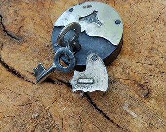 Antique Padlock Vintage Look Functional Keys Metal Lock vintage рadlock Beautiful working lock gift for Labor Day
