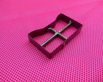 Cutter for cutting the wallet