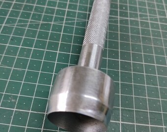 manual round punch with a diameter of 70 mm