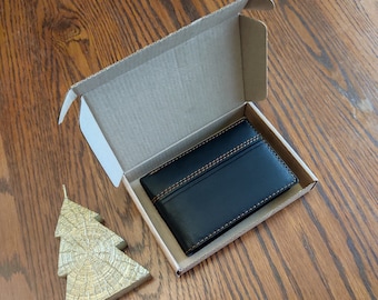 cardboard box for packing wallets