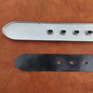 Metal cutter with oval holes