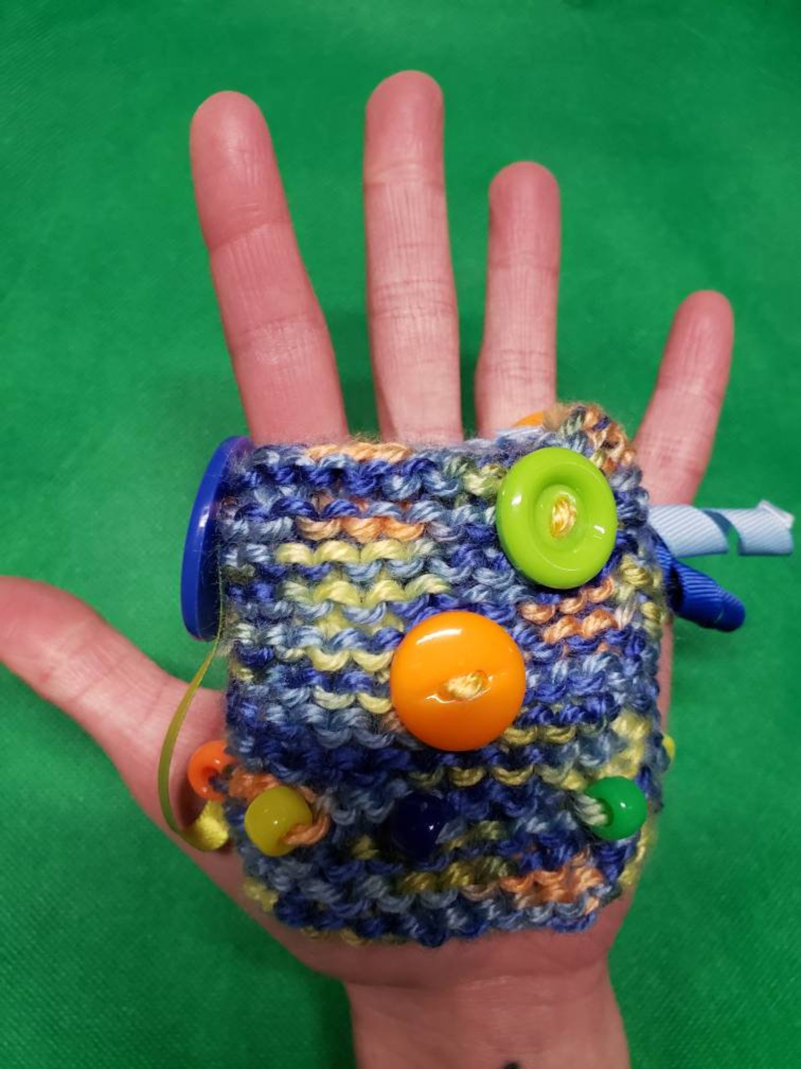 Fidget cuff/Sensory Bracelet Twiddle Fiddle Dementia | Etsy