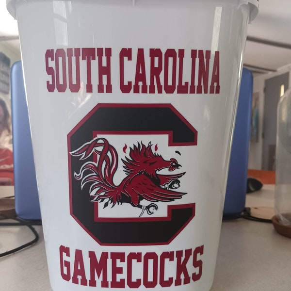 South Carolina Gamecocks Die-Cut Vinyl Decal Trash Can Bathroom  Laundry Man Cave NFL Football Men's Gift