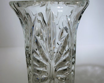 1970's Anchor Hocking Medallion Clear 7" Vase