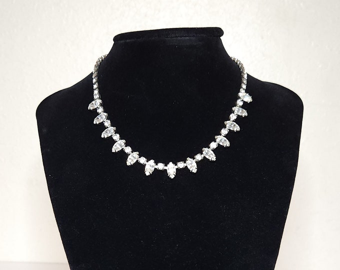 Vintage Silver Tone Clear Rhinestone Necklace 15 Inch A-1-33