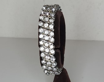 Vintage Silver Tone and Clear Rhinestone Expandable Stretch Bracelet A-7-45-JM