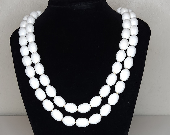 Vintage White Oval Beaded 2 Strand Necklace 20 Inch A-2-75