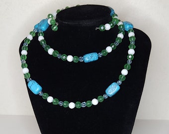 Vintage Faux Turquoise and Glass Memory Wire Necklace 36 Inch A-7-59