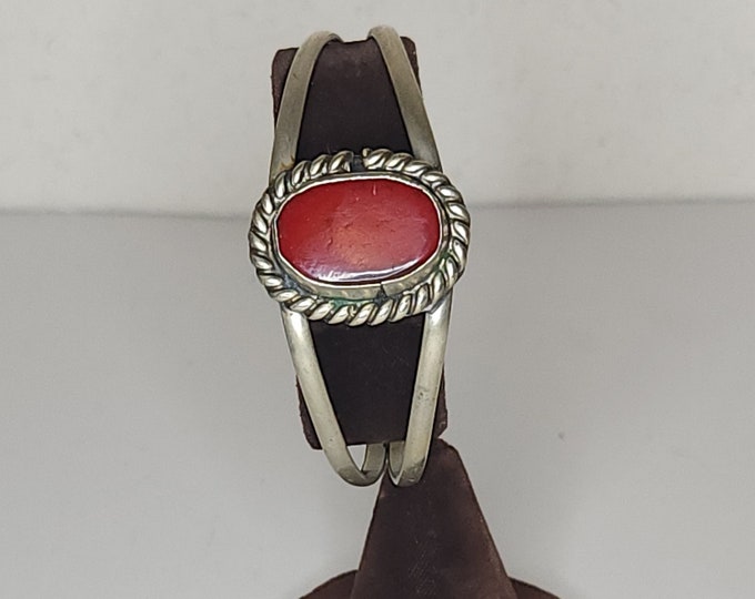 Vintage Made in Mexico 925 Marked 21 Grams Sterling Open Cuff Bracelet with Oval Coral Stone B-4-54