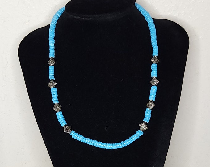 Vintage Surfer / Boho Style Faux Turquoise and Silver Tone Beaded Necklace D-2-25