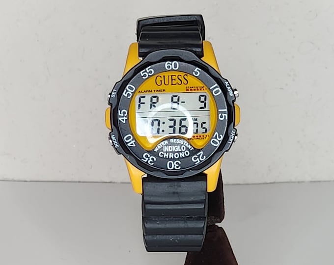 Vintage Guess Signed 1994 Black Rubber and Yellow Men's Digital Watch D-4-8