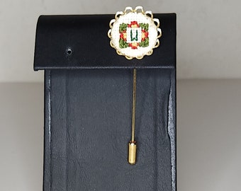 Vintage W Initial Needlepoint Cross Stitch Stick Pin A-7-89