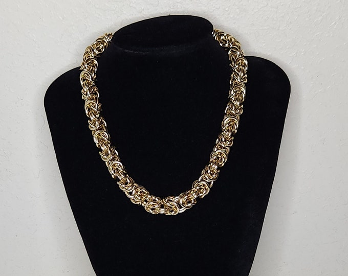 Vintage Gold Tone Byzantine Chain Necklace D-2-11