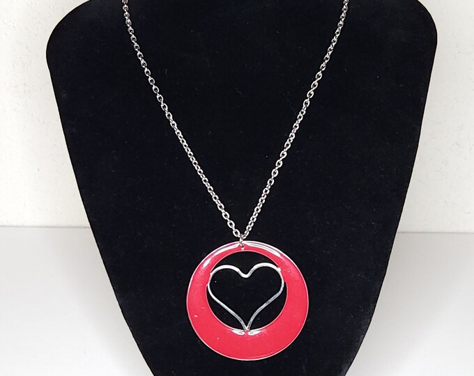 Vintage Red Enamel Circle with Silver Tone Heart Cutout Pendant Chain Necklace 20 Inch A-1-53