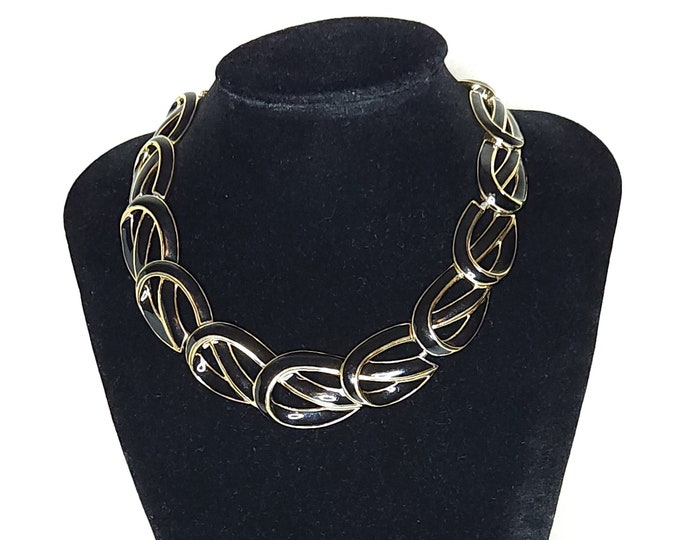 Vintage Crown Trifari Signed Gold Tone and Black Enamel Loop Link Necklace B-5-93
