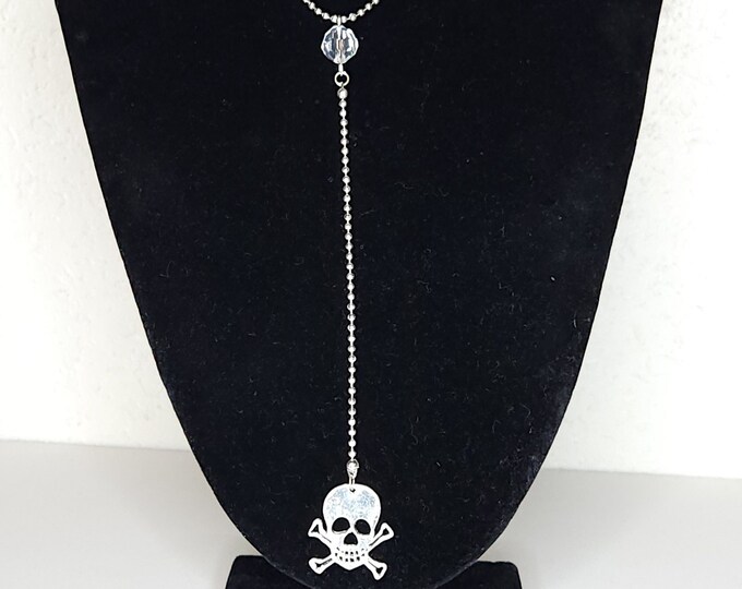 Vintage Silver Tone Lariat Necklace with Skull and Crossbones 24 Inch A-3-43