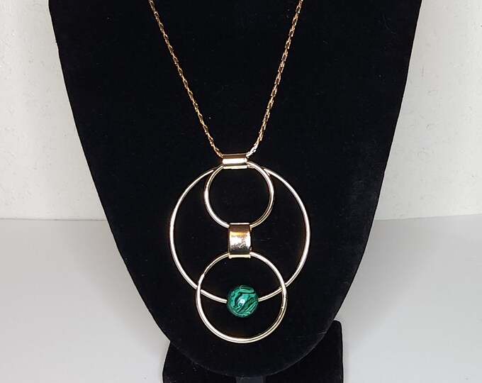 Vintage Alfani Signed NOS Gold Tone Rings with Stationed Imitation Malachite Pendant Necklace A-8-77