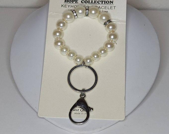 Vintage Hope Collection Faux Pearl Keyholder Bracelet A-2-50