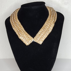 Vintage Miranda Made in Japan Faux Pearl Collar A-9-58
